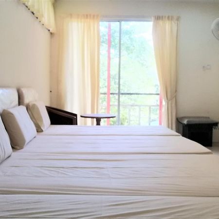 Oyo 89954 D'Yan Chalet Luaran gambar